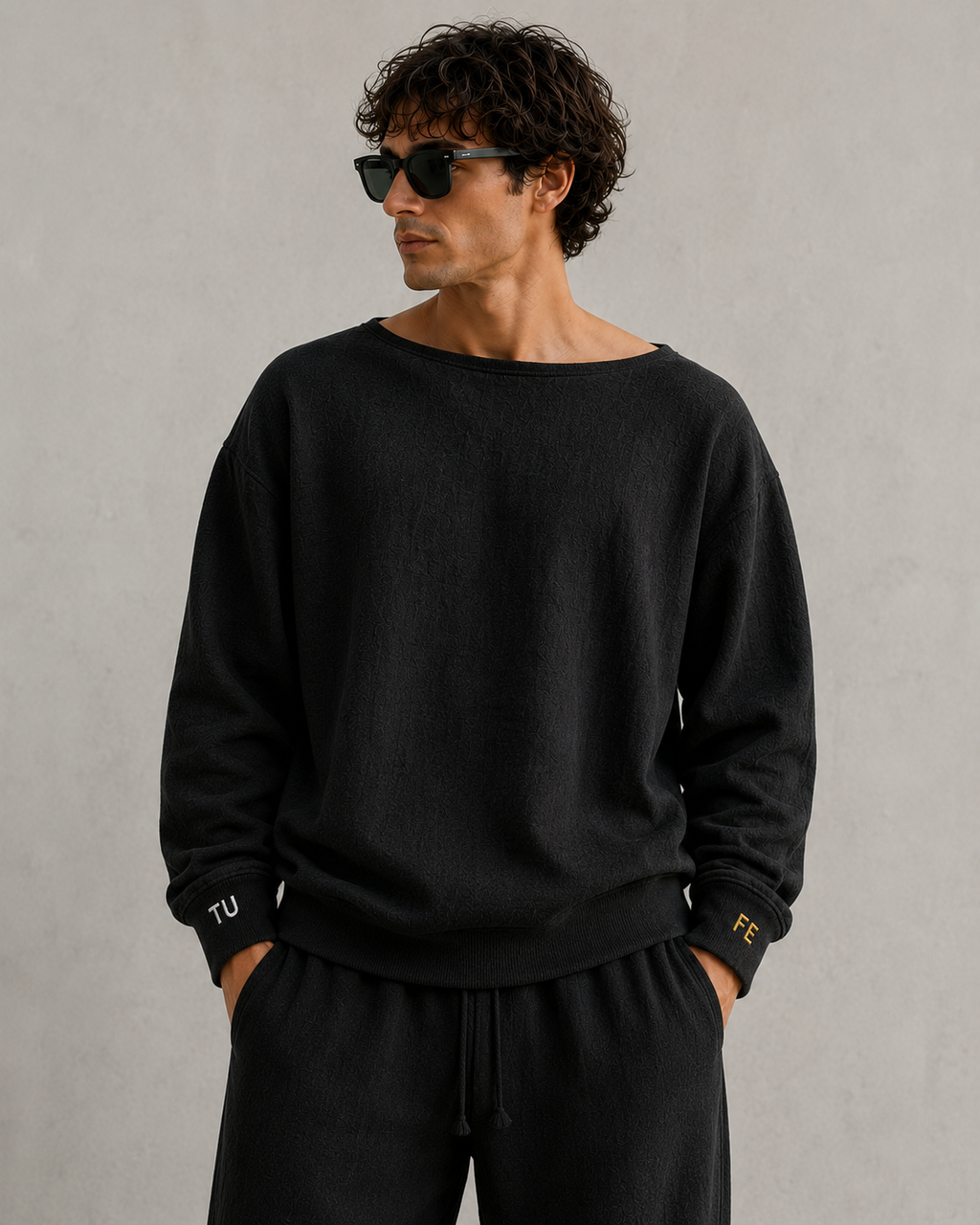 TU FE | Premium Oversized Sweatshirt – Black