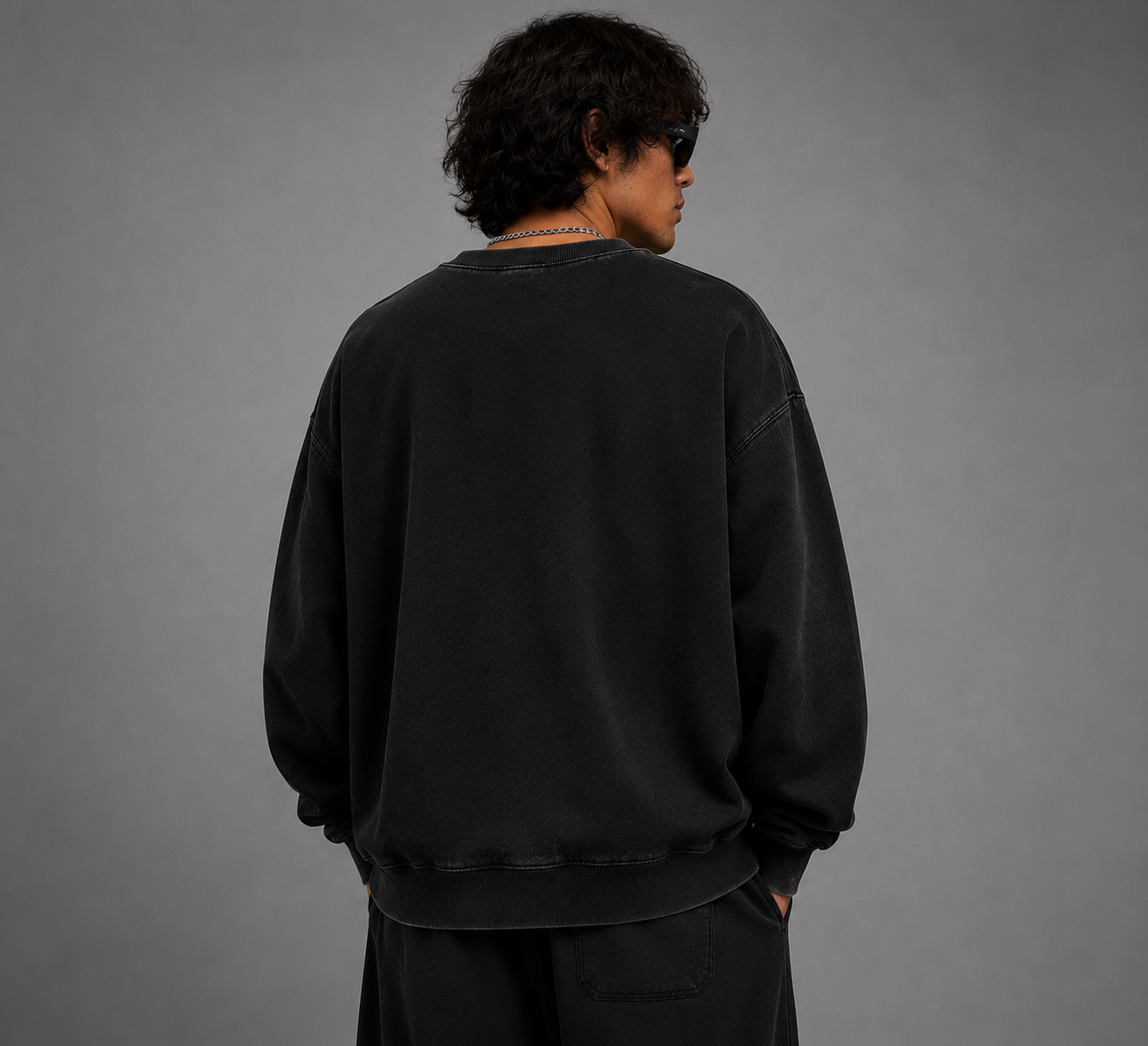 TU FE Vintage Oversized Sweatshirt – Matte Black Edition