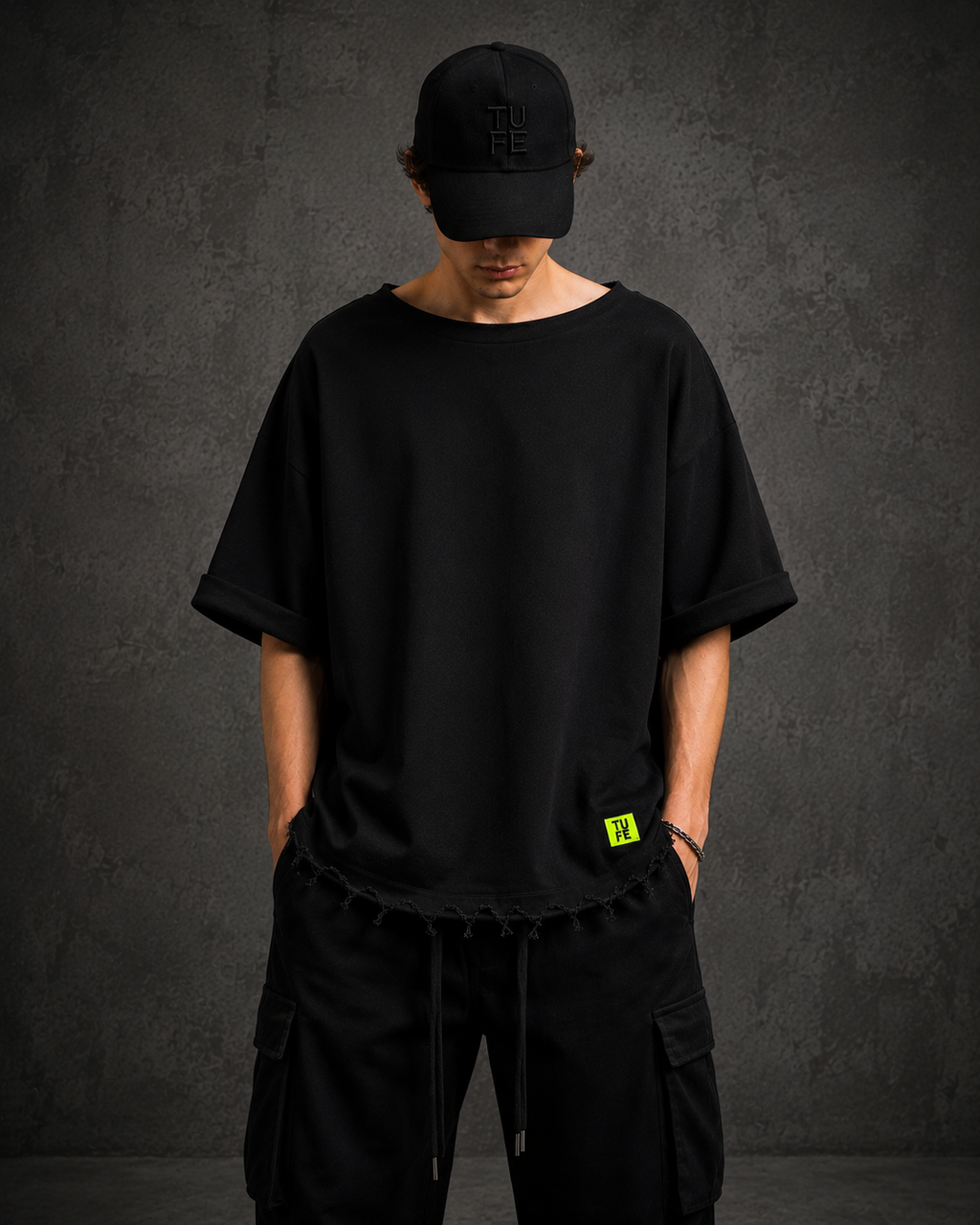 TU FE Distressed Oversized T-Shirt – Black