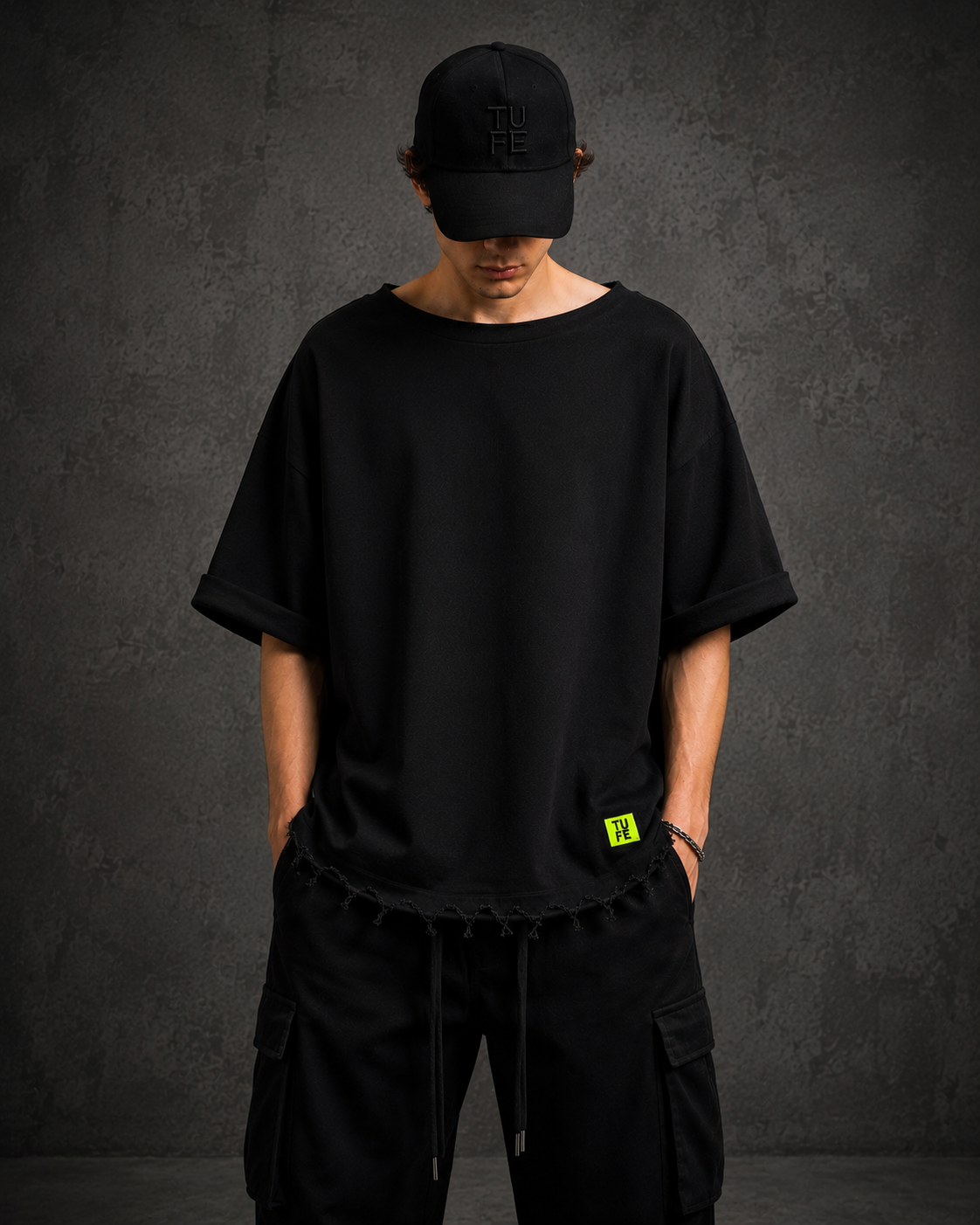 TU FE Distressed Oversized T-Shirt – Black